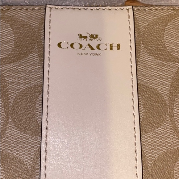 SOLD~ COACH Signature Canvas White/ Khaki Wristlet - Picture 6 of 8